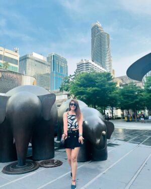 Aleezay Rasul Instagram - We travel not to escape life, but for life not to 
  Escape us🧿💛
 

  #thailand #bangkok #travel #phuket #thai #travelphotography #thailandtravel #photography #indonesia #amazingthailand #love #malaysia #chiangmai #asia #singapore #nature #travelgram #beach #photooftheday #pattaya #ig #instagood #krabi #thaifood #travelblogger #instagram #bkk #beautiful #instalike