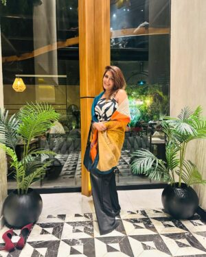 Aleezay Rasul Instagram - My Life is Mine☺️ I Live it I Control it💛🧿

  #enjoylife #enjoy #happy #instagood #photography #instagram #life #lifestyle #smile #goodvibes #happiness #summer #fun #photooftheday #enjoythemoment #beautiful #picoftheday #enjoythelittlethings #loveyourself #follow #friends #like #relax #motivation #instadaily