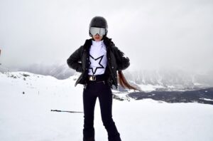 Alessia Tresoldi Instagram - Cold outside, style inside ❄️🔥 St. Moritz in total look @highsocietysportsofficial Ready to shine on the slopes! 

Disclaimer: Shooting 📸
📸and ⛷️ 

#highsocietysportsofficial #WinterStyle #PremiumSkiWear
#tresoldi #ski #skisuit #stmoriz #mountain #snow 
www.highsocietyfashion.de
