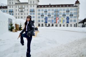 Alessia Tresoldi Instagram - Cold outside, style inside ❄️🔥 St. Moritz in total look @highsocietysportsofficial Ready to shine on the slopes! 

Disclaimer: Shooting 📸
📸and ⛷️ 

#highsocietysportsofficial #WinterStyle #PremiumSkiWear
#tresoldi #ski #skisuit #stmoriz #mountain #snow 
www.highsocietyfashion.de