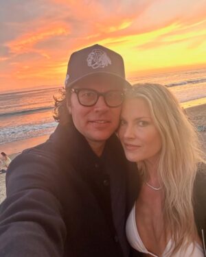 Ali Larter Instagram - 48 hour recharge 🌞 ❤️ 🃏 🌊