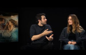 Alice David Instagram - Déjà plus de deux semaines que bref 2 est sorti. 

C’était une joie immense et beaucoup d’émotions de retrouver ce personnage de Sarah que j’aime tant. 

Merci @kyankhojandi @navo_ et @harrytordjman pour la confiance renouvelée et tout le reste, vous savez 🩵 

📸 images making of extraites du super documentaire « bref. De bons amis » réalisé par @nicolasbeguet dispo sur @disneyplusfr