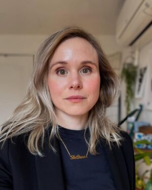 Alison Pill Instagram - This Women’s History Month, I’m honored to wear the @shopmadfine She Dares necklace by @sophieflack in support of @womenforwomen. 💛✨ Women survivors of war and conflict dare to hope, rebuild, and create brighter futures—and we can stand with them.
 
20% of every purchase goes directly to @womenforwomen. Link in bio. Join me in celebrating their strength. #SheDares #WomensHistoryMonth. https://madfine.shop/products/she-dares-script-nameplate