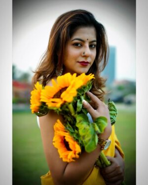 Alivia Sarkar Instagram - 🌻🌻

📸 @peebee_90
