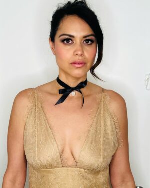 Alyssa Diaz Instagram - Mama's night to shine at the @disney pre Oscar party! Caught up with my @therookieabc mama squad @mekiacox and @jennadewan. Grateful for @maycup_ on makeup, @jrd_hairgod on hair, and @ritaghanimela on styling #girlsgottahavefun
