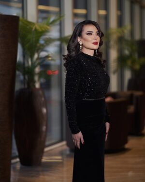Amal Arafa Instagram - كنت سعيدة بوجودي بالرياض ب جووي اووردز 
كل المحبة والألق ⭐️
@joyawards

Photos by: @Suad_youssef
Makeup with the creative Zakia from Ariam Salon
@ariam_center
Hair style by Sarah
@saroona.hair
Styled by : @najaad_ss
Jewelry : @mystique_ksa