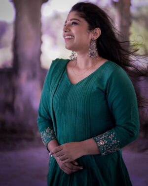 Amala Gireesan Instagram - Costume by @kalista_shaheera_noushad 
📸 @prabhuv_ 

#churidar #feel #love #wind #happyness