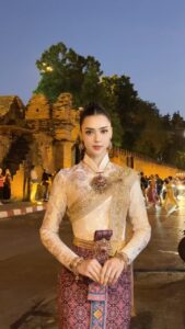 Actress Amanda Obdam HD Photos and Wallpapers November 2024