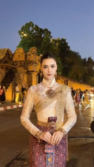 Amanda Obdam Instagram - ยี่เป็ง 2567 🇹🇭