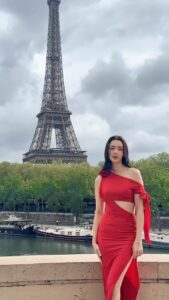 Actress Amanda Obdam HD Photos and Wallpapers August 2024