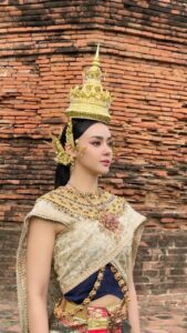 Actress Amanda Obdam HD Photos and Wallpapers June 2024