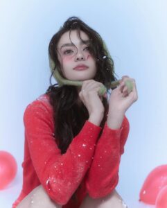 Actress Amanda Obdam HD Photos and Wallpapers January 2025