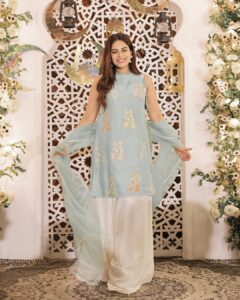 Actress Amar Khan HD Photos and Wallpapers March 2025