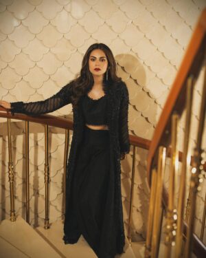 Amar Khan Instagram - Beyond Measure 🪩♣️
..
What a song @sibtain_k @zeeshanali.pk 🤎