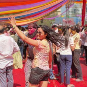 Ambika Vani Instagram - Happy Holiiiiiii ✨❤️

#happyholi #holi #mumbai #celebrationsportsclub #festival