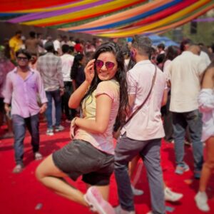Ambika Vani Instagram - Happy Holiiiiiii ✨❤️

#happyholi #holi #mumbai #celebrationsportsclub #festival