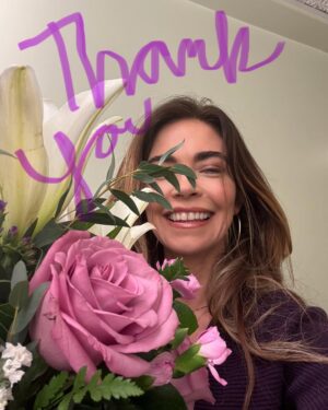 Amelia Heinle Instagram - Thank you all so much!! They are so pretty!! God bless you! #cbsdaytime #yandr