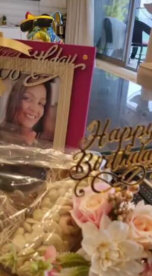 Ami Trivedi Instagram - Birthday hamper sent from La Posies to our very own manjri aka @ami_trivedi_official from #yrkkh 
Visit link in bio to explore more such hampers and keep following @laposies_official for more updates.

#laposies #amitrivedi #yrkkh #birthday #celebritybirthday #celebritybirthdays #manjri #happybirthday #starplus #starplusseries