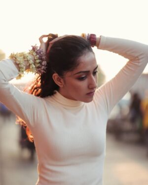 Amrita Chattopadhyay Instagram - ✨🌼
. 
. 
. 
. 
. 
. 
📸 @goutam__bhattacharya 

#instamood #instagram #instaflower #instagood