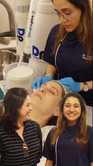 Amrita Raichand Instagram - Fitness isn’t just about muscles—your skin needs care too! ✨
This amazing Dermapen treatment keeps my glow game strong, thanks to my dear friend @drgeetafazalbhoy 

Want to give your skin the love it deserves? Comment ‘I love my skin’ and I’ll DM you a FREE CONSULT CODE! Plus, if you opt for this or any other fabulous treatments they offer, you’ll get a 10% discount from my end! ❤️ Let’s glow together! 💖 

#SkinCareRoutine #lookgoodfeelgood #mondaymotivation  #AmritaRaichand #chefandbeyond #asrworld #HealthySkin #GlowUp #DermaPenTreatment #SkinCareTips #FacialRejuvenation #RadiantSkin #Microneedling #BeautyEnhancement #SelfCareMatters #FlawlessSkin #SkinGlow #AntiAgingTreatment #ClearSkinJourney #GlowingSkinTips #cheflife #chefofinstagram