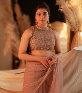 Actress Amritha Aiyer HD Photos and Wallpapers March 2025