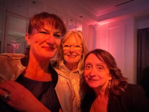Ana Gasteyer Instagram - Another snapshot form #SNL50!  Two phenomenal women -  one of our heroes, the incomparable Ms Jane Curtin. Always funny, always classy. And the darling hilarity @raedratch - also it was her birthday yesterday, and I’m so glad she was born, so everyone say happy birthday to Uncle Dratch!!!