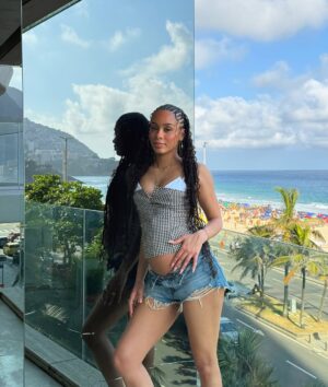 Ana Giulia Zortea Instagram - big mama back home