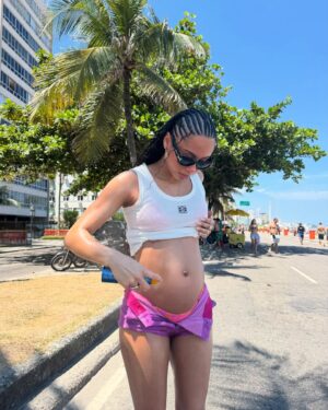 Ana Giulia Zortea Instagram - in my carioca skin