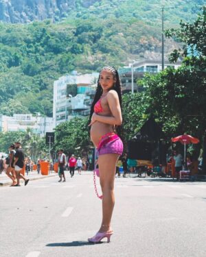 Ana Giulia Zortea Instagram - in my carioca skin