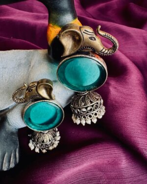 Anamica Kadamb Instagram - ✨ Jhumka Bareilly Wala – A Collection That Speaks Tradition with a Modern Twist! ✨

Celebrate Women’s Day with elegance and grace—shop our stunning jewellery collection and get up to 15% OFF! ✨💃

Embrace your shine, because every queen deserves her crown! 👑💖 (Link is in bio)

#JhumkaBareillyWala #AainaaJewelry #WomensDaySpecial #OxidizedJewelry #TimelessElegance#jewelry#jhumkas
#jhumkis #jhumkiearrings