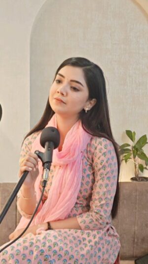 Ananya Dash Instagram - Thodi Der🤌