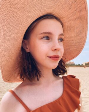 Anastasia Russo Instagram - mini Anastasia 🫂✨