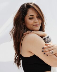 VJ Anasuya Bharadwaj HD Photos and Wallpapers March 2025
