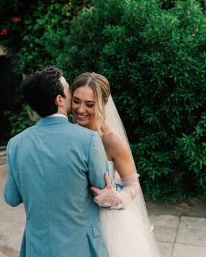 Andrea Bowen Instagram - We got a good thing goin’, @zuckermanjosh. Let’s date forever?

📷: @elmirweddingphoto