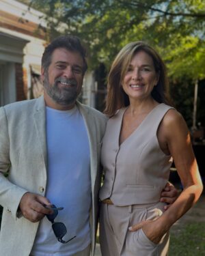 Andrea Frigerio Instagram - Son Días de rodaje
#VacacionesConPapa
@dariobarassi ♥️
@violeurtizberea ♥️
@spregelburd ♥️
@gabrielnesci ♥️
@pampafilms ♥️
@mlasansky ♥️
@cimarron_cine ♥️