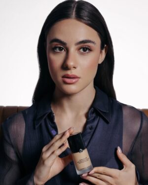 Andria Tayeh Instagram - Introducing Andria Tayeh as the new Giorgio Armani Middle East Beauty Ambassador. 

“I am thrilled and honored to embark on this new journey with Armani beauty. This marks a real milestone for me, as the brand embodies values I have always cherished: timeless elegance, dramatic simplicity, and women empowerment. Armani beauty reveals one’s charismatic personality in the most subtle and natural way. It’s this pure simplicity that creates an impact, and this is exactly what I hope to bring to the Arab cinema world.” - Giorgio Armani Middle East Beauty Ambassador, @andria_tayeh 

Credits: @burgersandhoodies
Makeup: @georges__ghantous

@giorgioarmani

#Armanibeauty #LuminousSilk #AndriaTayeh #Blush #Foundatio