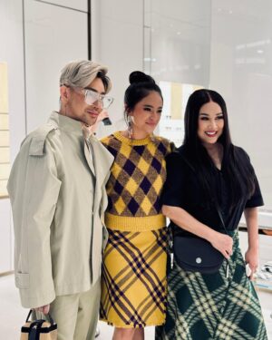 Andriani Marshanda Instagram - Autumn, Winter, @burberry