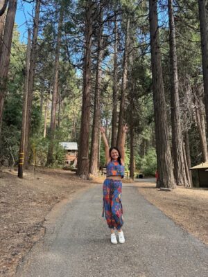Andriani Marshanda Instagram - LA mornings 🌲🌞🌻🌸

Wardrobe:
Slide 2 @miniglow_hera_
Slide 3, 4, 5 @callathelabel

#styledbyRikkisi