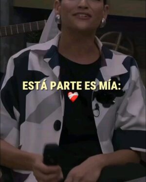 Andy Vila Instagram - #8M Mucho, muchísimo amor, respeto y agradecimiento a todas las mujeres que lucharon y luchamos por un mundo más justo. 

Sin miedos, sin violencia, con respeto, con oportunidades para todos y todas. Y sobretodo con mucho más amor. 

Les comparto algunos videos de todos los tiempos que vi en redes y me llegaron al corazón.

Y la foto de portada by @dulcinea.fotografia  embarazada de una futura mujer que intentaré con todas mis fuerzas que sea libre, independiente y poderosa.

Ni una menos💜