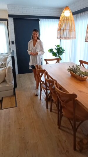 Andy Vila Instagram - Ganador: @coni.tais de cortinas a elección para el ambiente que quiera de su casa by @casaisidra
.
.
.
#LunesDeSorteo ¡Cortinas para tu casa! 🏡✨
Renová el ambiente que quieras con @casaisidra

🎁 El premio incluye las cortinas prontas en el ambiente que quieras de tu casa:
✔️ Elección de tela.
✔️ Rieles.
✔️ Colocación 

¿Cómo participar?
1️⃣ Seguí a @casaisidra y @andyyvila
2️⃣ Etiquetá a tus amigos (¡podés participar todas las veces que quieras!).

📅 El resultado se publica en este post el próximo lunes.

Suerte✨