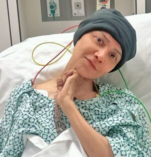 Angeline Malik Instagram - Today is the day I need your prayers more than ever as I prepare for an important procedure at the hospital.

Your support means the world to me.

#angelinemalikofficial #clevelandclinic