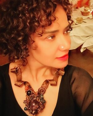 Angeline Malik Instagram - Wearing me Angelines @d2wjewellery #jewellery #dare2wear