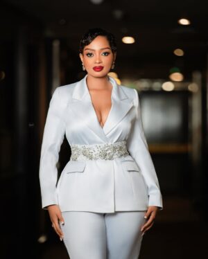 Anita Fabiola Instagram - Miss Uganda 2024 grand finale host. Look 1. It was a night to remember. 
Suit by @his_uganda 
MUA @glam_bykeith 
Hair @mbajja_sean 
Accessories @dolphincollection_ug 
📸 @samiezweddings