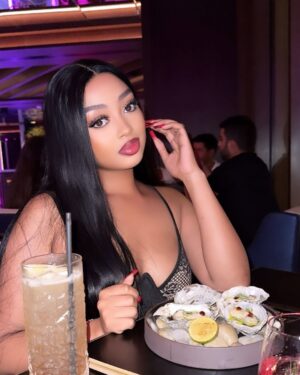 Anita Fabiola Instagram - Thank you hubby for the best birthday dinner. I love you 😘 
#dubainights #lingling