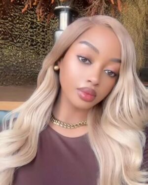Anita Fabiola Instagram - Grown & Refined 💫 🤎