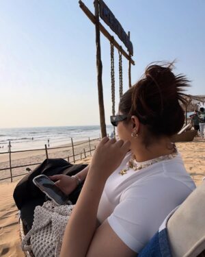 Anjali Anand Instagram - …Take me back to the beach please 🏖️