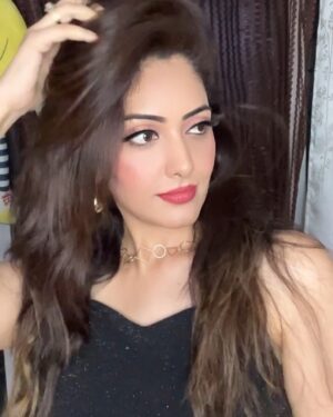 Anju Jadhav Instagram - Embracing the sleek elegance of a little black dress this Monday. There’s just something about black that feels bold and beautiful. 💖🖤 #MondayMood #LBDLove”
