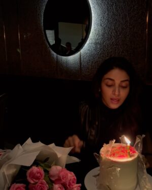 Anmol Baloch Instagram - Thank you for all the love ❤️ 🎂