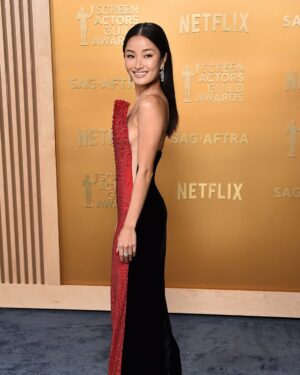 Anna Sawai Instagram - Thank you @sagawards for the best finale to our awards run. Thank you to my peers!!
I will miss you @shogunfx ♥️

Styled by @karlawelchstylist wearing @giorgioarmani @cartier 
Makeup by @yukari.makeup 
Hair by @anhcotran 
Bts photos @andiejjane 
Awards photos @shutterstocknow