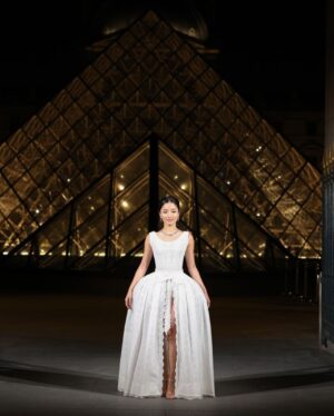 Anna Sawai Instagram - 24 hours in Paris for Le Grand Dǐner du Louvre🤍
Thank you for having me @cartier.

Styled by @karlawelchstylist @cartier @dior 
Hair by @danawillcutyou 
Makeup by @naokoscintu